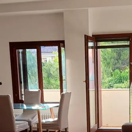 Flat On The Front With Private Spot Included דירה