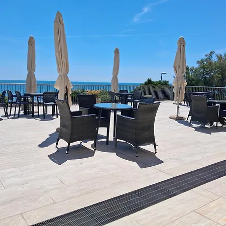 Flat On The Front With Private Spot Included Lido di Venezia