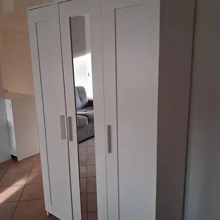 Апартаменты Flat On The Front With Private Spot Included